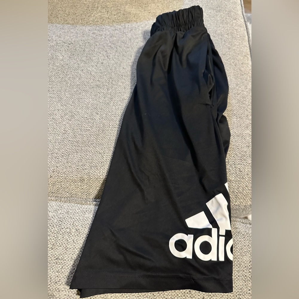 Men’s Adidas Basketball Shorts Size Small